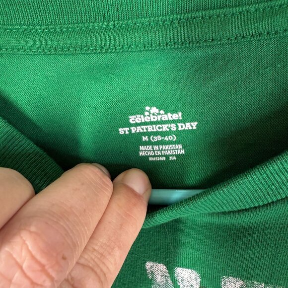 NWT Mens St. Patrick's Day Lucky Charm Graphic Tee Medium Green Short Sleeve - Picture 6 of 9